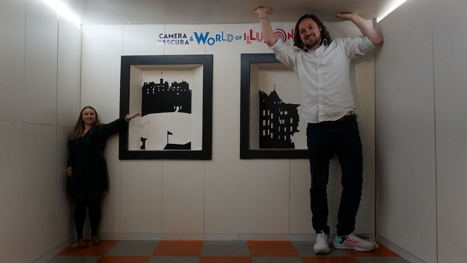 Ames Room experiment